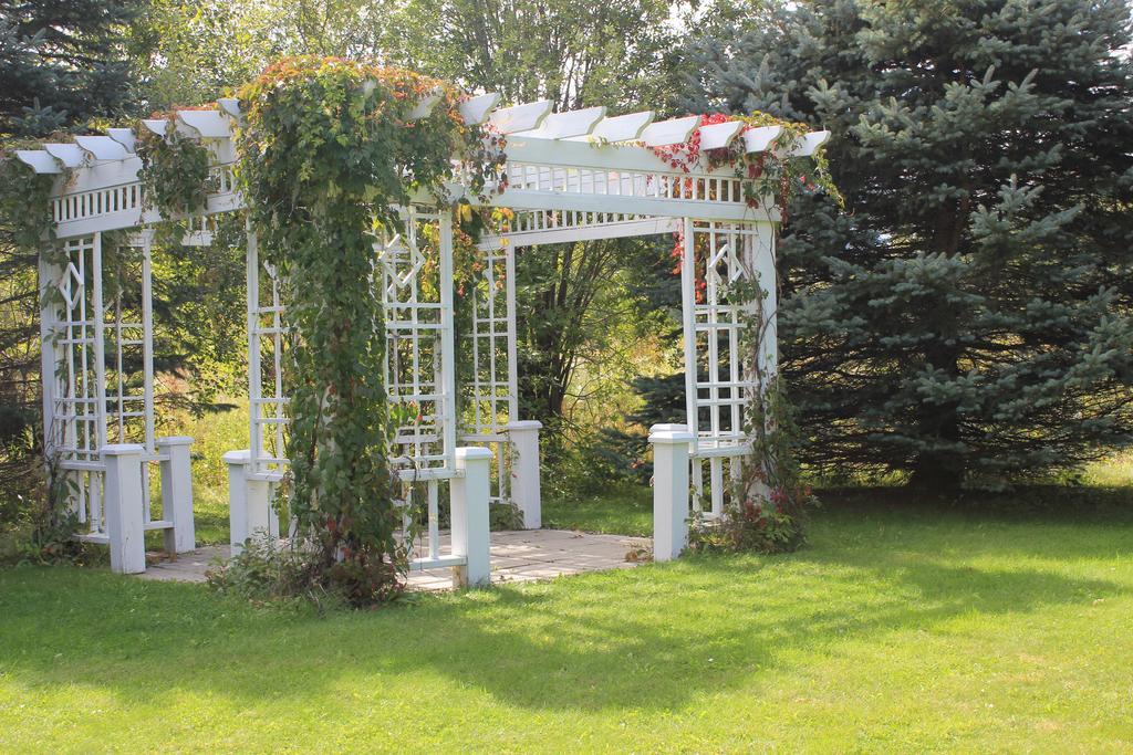 Auberge Le Flores Grand Mere Exterior photo