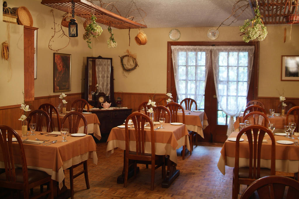 Auberge Le Flores Grand Mere Exterior photo